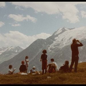 Bilder Spectre: Sanity, Madness & the Family