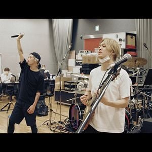 Bilder Flip a Coin - ONE OK ROCK Documentary