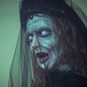 Bilder Queen Of Spades - Die Hexe