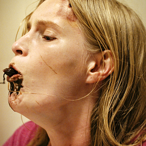 Bilder The Nest - Don't Let The Bed Bugs Bite