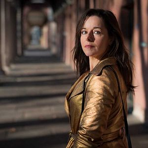 Bilder Une femme du monde