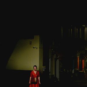 Bilder Frau im Dunkeln