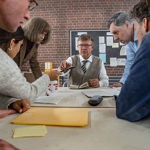 Bilder Eingeschlossene Gesellschaft