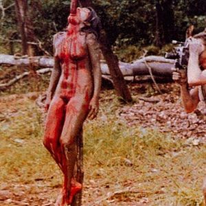 Bilder Nackt und zerfleischt