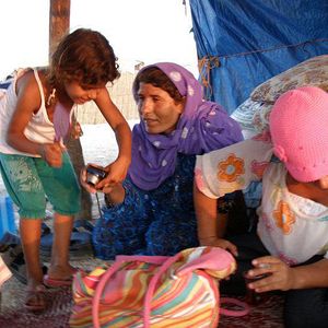 Bilder Toprağa Uzanan Eller