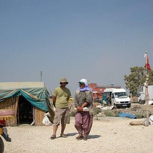 Bilder Toprağa Uzanan Eller