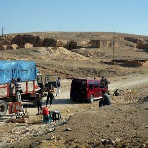 Bilder Toprağa Uzanan Eller