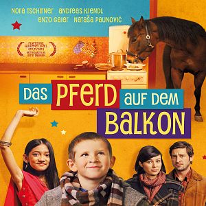 Bilder Das Pferd auf dem Balkon