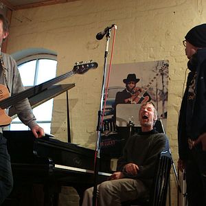 Bilder Can't Be Silent