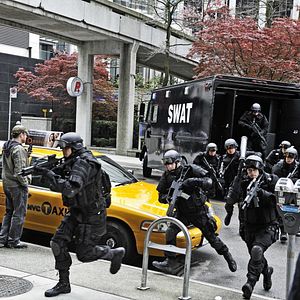 Bilder Assault on Wall Street