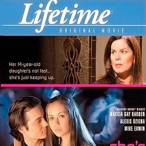 Bilder She's Too Young