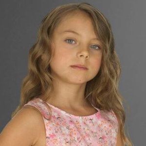 Bilder Caitlin Carmichael