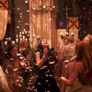 Bilder Adelaide Kane