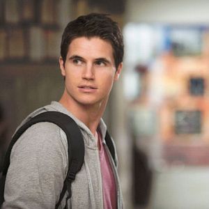 Bilder Robbie Amell