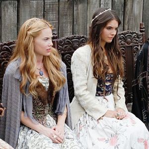 Bilder Caitlin Stasey