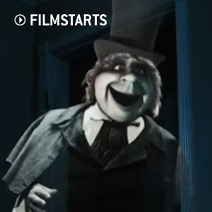 Bilder Followed From The Mansion