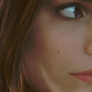 Bilder Caitlin Stasey