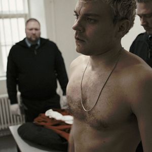 Bilder R - Gnadenlos hinter Gittern