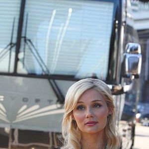Bilder Clare Bowen