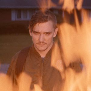 Bilder Dinner In America - A Punk Love Story