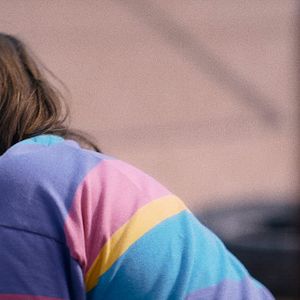 Bilder Dinner In America - A Punk Love Story