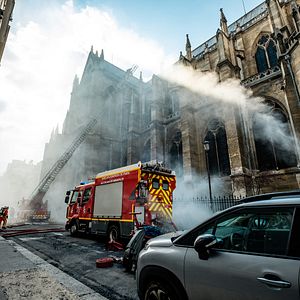 Bilder Notre-Dame in Flammen