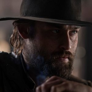 Bilder Douglas Booth