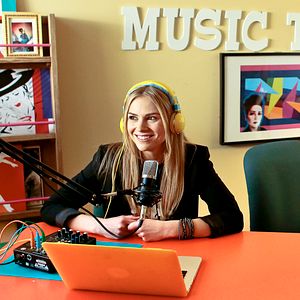 Bilder Ruf nach Liebe – Calling For Love