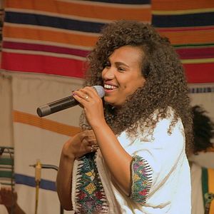 Bilder Stand Up My Beauty