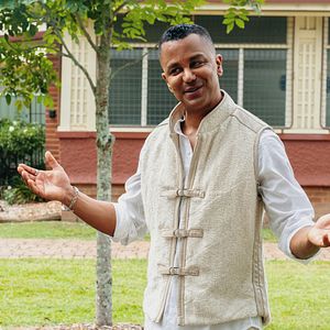 Bilder God's Favorite Idiot