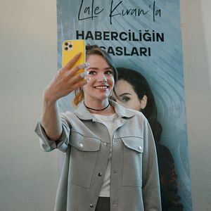 Bilder Der Vogel und die Löwin