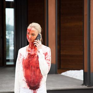 Bilder Shattered - Gefährliche Affäre