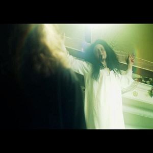 Bilder Agnes - Face Your Demons