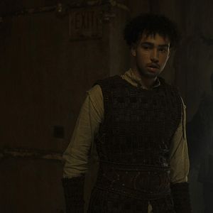 Bilder Archie Madekwe