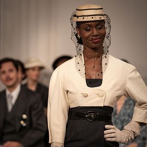 Bilder Mrs. Harris und ein Kleid von Dior