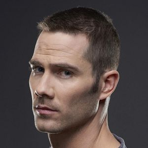 Bilder Luke MacFarlane