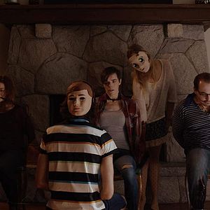 Bilder They're Inside - Can We Watch?