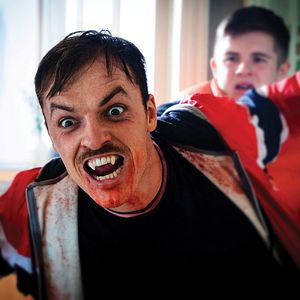 Bilder Let The Wrong One In