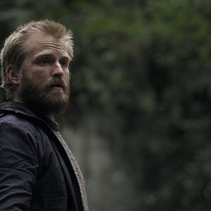 Bilder Among The Living