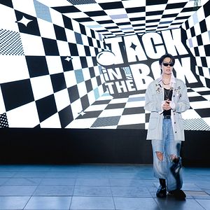 Bilder j-hope IN THE BOX