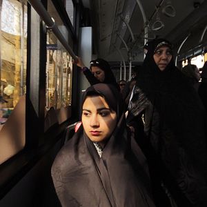 Bilder And, Towards Happy Alleys