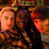 Bilder Tell Me Everything