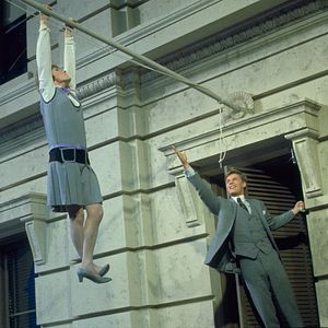 Bilder Modern Millie - Reicher Mann gesucht