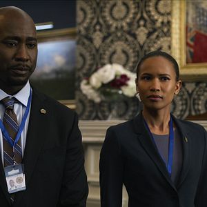 Bilder The Night Agent