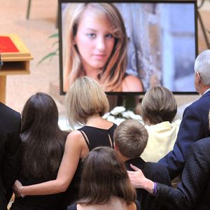 Bilder Death in the Dorms