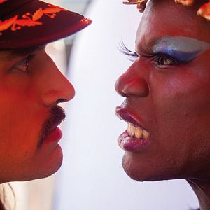 Bilder Captain Faggotron Saves The Universe