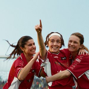 Bilder Marinette - Kämpferin. Fussballerin. Legende.