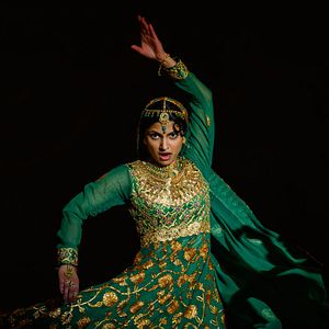 Bilder Polite Society