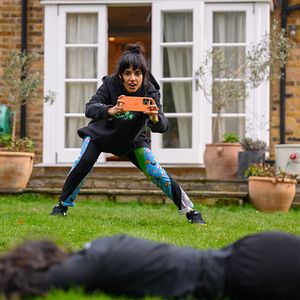 Bilder Polite Society