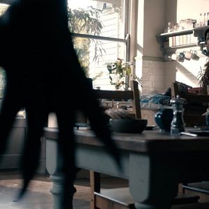 Bilder Unfamiliar - Fremde Bedrohung